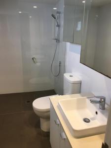 A bathroom at Mowbray East Apartments