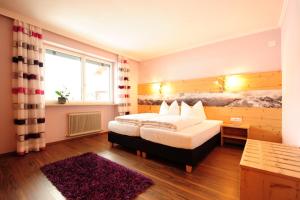 Letto o letti in una camera di Hotel Gasthof Zum Schwanen