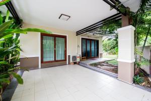 Κήπος έξω από το Aonang Private Villa - Private Pool & Garden