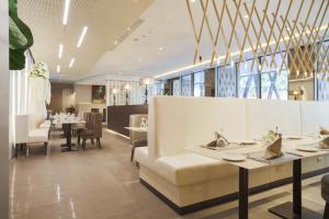 Posezení v ubytování The Legacy Luxury Hotel, Algiers