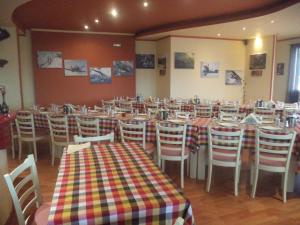 Restaurace v ubytování PULADES RESORT
