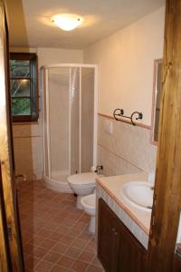 Koupelna v ubytování Agriturismo I Chiosi