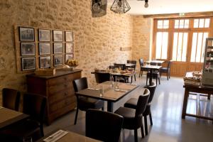 Posezení v ubytování Hôtel Le 23