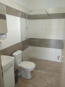 Koupelna v ubytování Apartmánové ubytovanie VKF + 8 fotografií