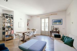 Posezení v ubytování Sailer Loft - The House Of Travelers