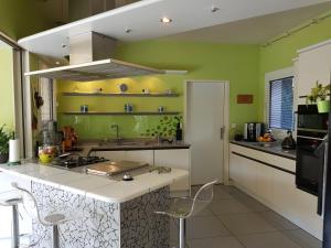 A kitchen or kitchenette at Villa Gayac