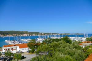 a view of a marina with boats at B&B Garni Stefi! in Supetarska Draga