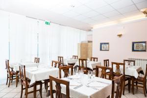 Restaurace v ubytování Hotel Ambasciatori