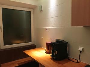 Köök või kööginurk majutusasutuses TU Ferienzimmer in Ulm Stadtmitte