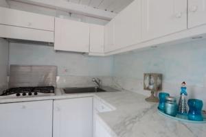 Una cocina o kitchenette en Apt. with an exciting view