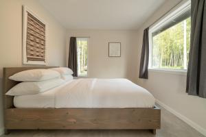 Postel nebo postele na pokoji v ubytování Meier Lake Resort