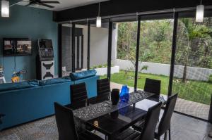 Ruang duduk di VACATION Full house with Private Pool, 3 Bedroom