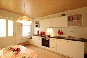 Billede fra billedgalleriet på Bungalow am Schmachter See by Rujana i Binz