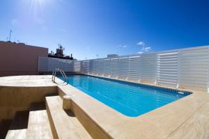 Hồ bơi trong/gần Apartment near the sea with wifi and pool