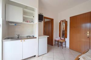 Кухня или кухненски бокс в Apartments Josipa