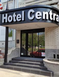 Budova, v ktorej sa hotel nachádza + 34 fotografií