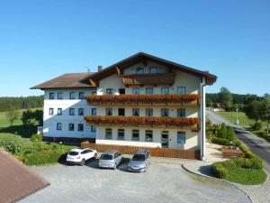 Budova, kde se hotel nachází + 37 fotografií
