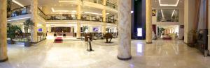Lobbyn eller receptionsområdet på Elilly International Hotel