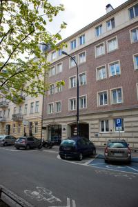 Fotografia z galérie ubytovania WARSZAWA, CENTRUM, Wiejska 15, KAMIENICA vo Varšave