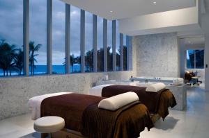Cama o camas de una habitación en Fontainebleau Miami Beach
