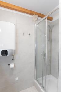 Koupelna v ubytování Rooms Kala