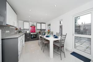 Gallery image of Childs Hill Vacation Home in London