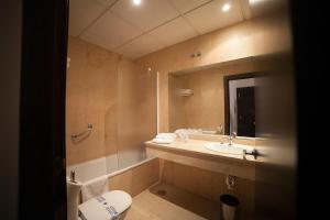 Koupelna v ubytování Hotel El Mesón