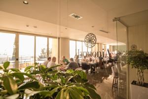 Restaurace v ubytování Hotel Harmonia by Dukley