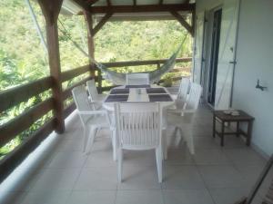 Balkón nebo terasa v ubytování villa Philexiane