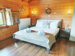 Fotografie z fotogalerie ubytování Luxury Wooden Villa with Pool, The Nest v destinaci Kato Korakiana