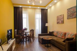 Gallery image of Home@97 on Aghmashenebeli Avenue in Tbilisi City