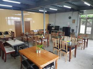 Restoran või mõni muu söögikoht majutusasutuses Ming Yang B&B
