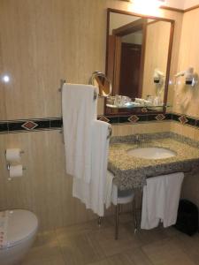 A bathroom at Hotel Ariston