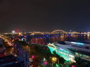 Nespecifikovaný výhled na destinaci Danang nebo výhled na město při pohledu z hotelu