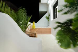 Posedenie v ubytovaní Portara Seaside Luxury Suites