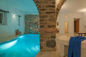 Gallery image of Villa Aeolos with 2 private pools in Sarakíniko