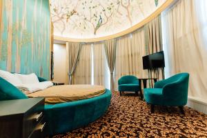 Posezení v ubytování Khan-Chinar Hotel