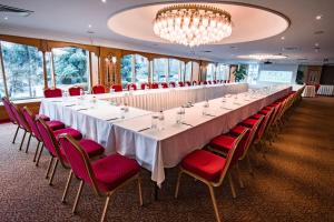 A restaurant or other place to eat at Eresin Hotels Topkapı