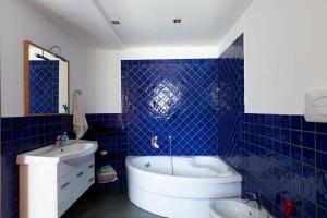 Kúpeľňa v ubytovaní Spaccanapoli casa tre santi + 9 fotografií