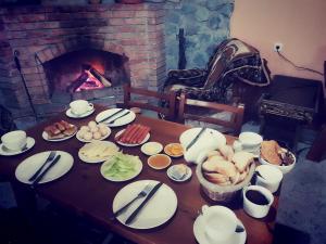 Mâncare la sau în apropiere de acest han