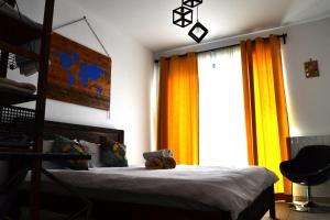 ママイアにあるAncora De Silvaのベッドルーム1室(テディベア付きのベッド1台付)