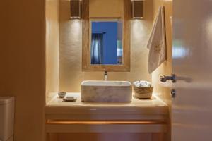 Koupelna v ubytování Amalgam Homes Paros