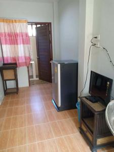 Kuchyň nebo kuchyňský kout v ubytování Chandra Hostel Koh Tao