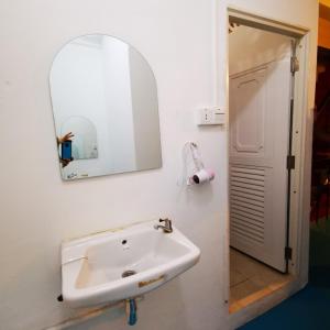 Vonios kambarys apgyvendinimo įstaigoje D​ Luck​ Hostel