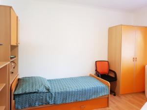 Postel nebo postele na pokoji v ubytování Luxury apartment Marin - Your summer paradise in Pomer, terrace, garden, summer kitchen with barbecue, near the beaches, Istria