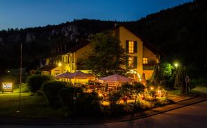 Galeriebild der Unterkunft Landhotel zum Raben in Kipfenberg