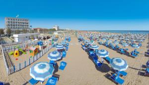 A beach at or near a szállodákat