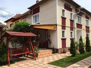 Afbeelding uit fotogalerij van Casa Mary in Haţeg +34 foto's