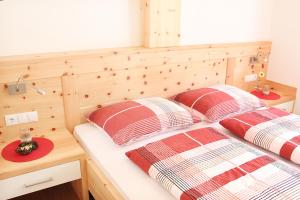 Posteľ alebo postele v izbe v ubytovaní Appartements Sonnenschein