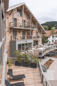 En balkong eller terrass på Hôtel Interlaken Lounge Bar & Spa